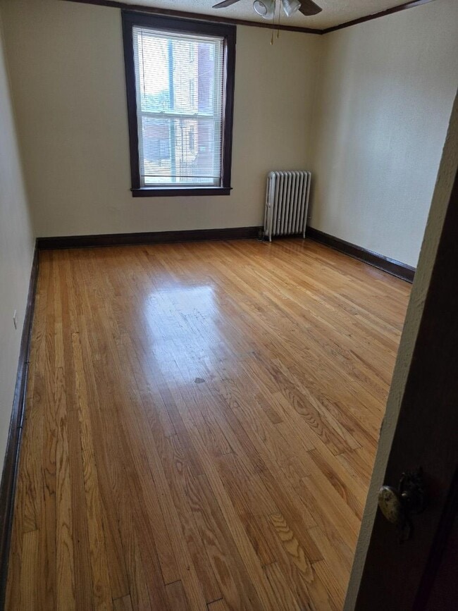Building Photo - 1 bedroom in CHICAGO IL 60620