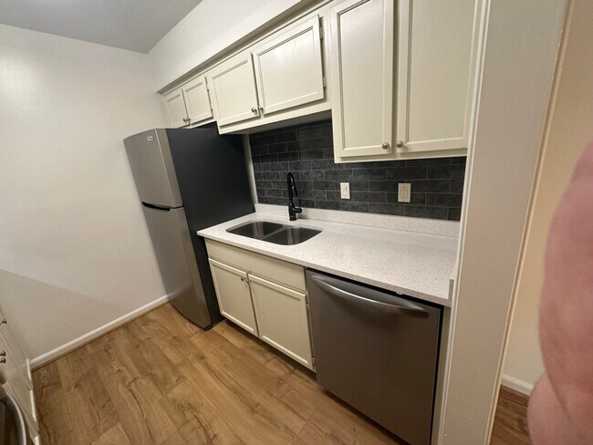 Building Photo - 2118 Acklen Ave