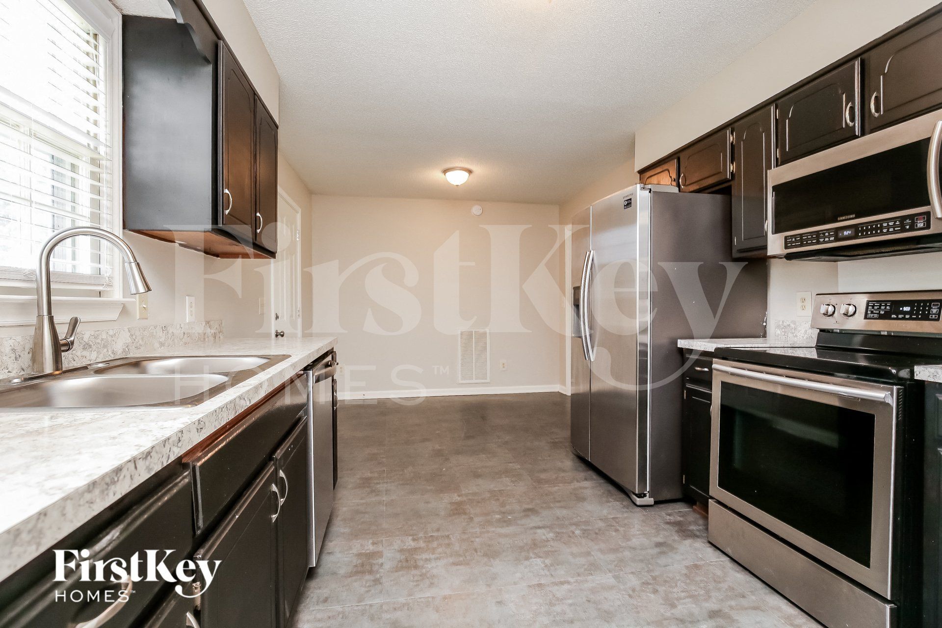 Building Photo - 5496 Burnt Knob Rd