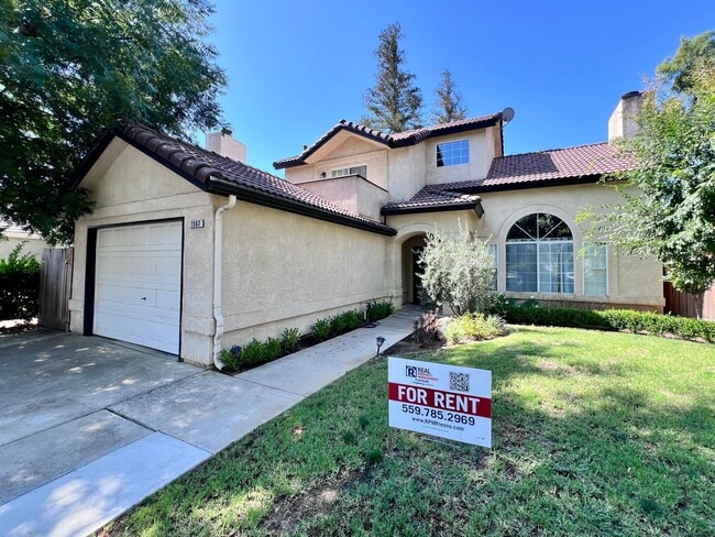 Building Photo - $2,495 Shepherd & Maple, 3 Bedroom 3 full ...