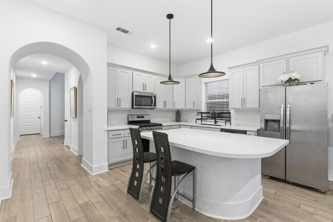 Building Photo - 10519 Cecilia Star Ln