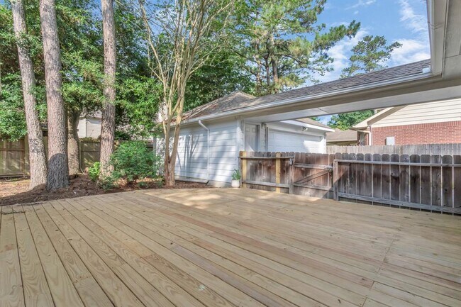Building Photo - 19 Long Springs Pl