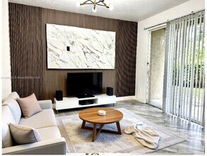 Building Photo - 1962 Freeport Dr