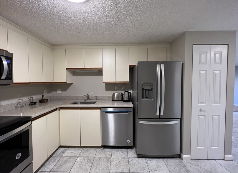 Building Photo - 30 Revere Beach Pky