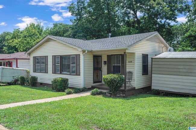 Building Photo - 328 Beta St