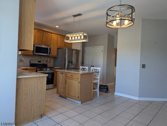 Building Photo - 25 St Andrews Dr