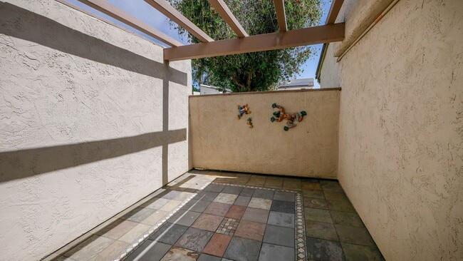Building Photo - THANKSGIVING SPECIAL, $1,000 of 1st months rent - La Jolla Shores Heights - 4 Bedroom, 2.5 bath w...