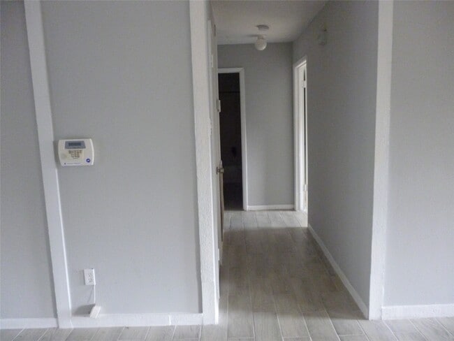 Building Photo - 2822 Mesquite Dr