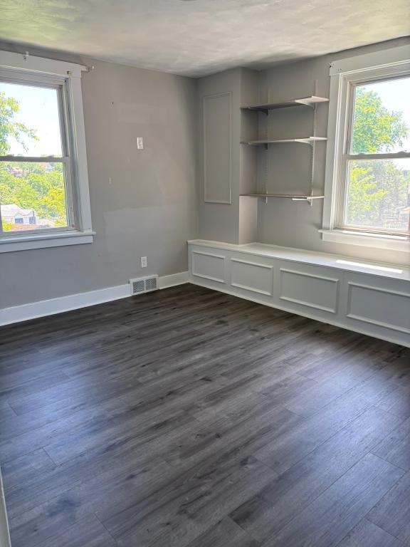 Building Photo - 2823 Clermont Ave