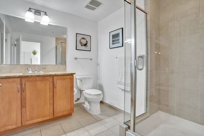 Building Photo - Luxury Living in the Heart of Ballston