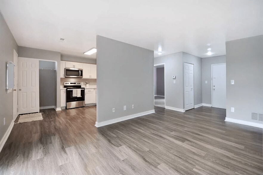 Mill Creek Townhomes 3180 Chelsea Cir Ann Arbor MI 48108 Apartment