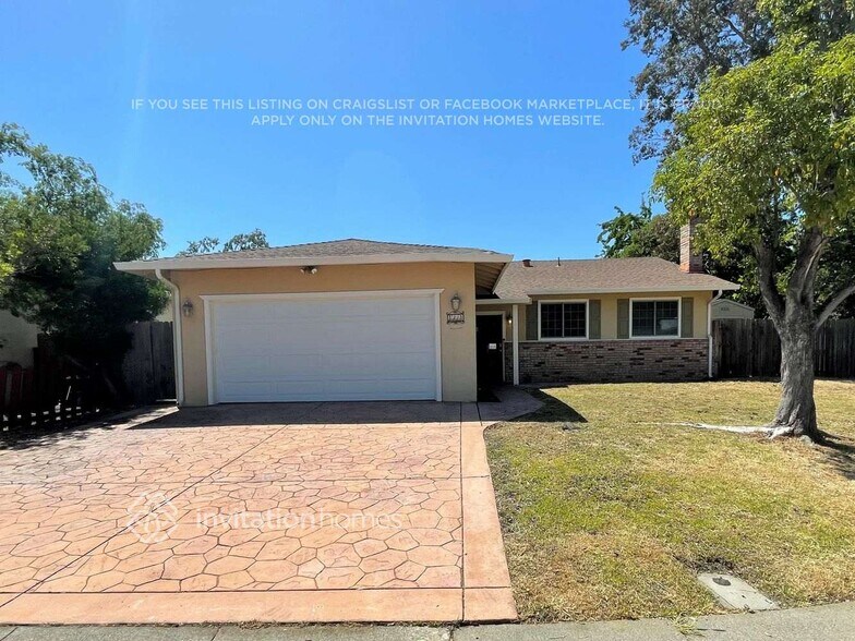 Primary Photo - 2331 Quail Ct