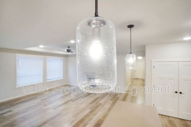 Building Photo - 5150 Constellation Ave NE