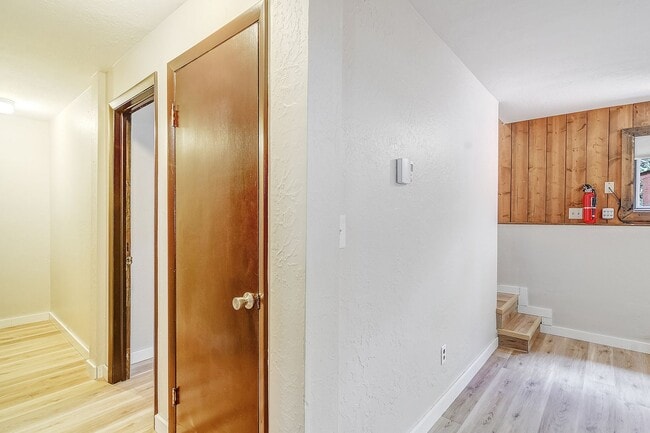 Building Photo - Cabin in the woods!  Fenced Yard!  Year le...