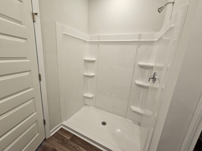 Building Photo - Brunswick Plantation- The Hamptons