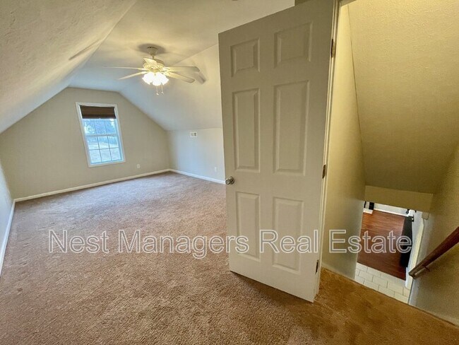 Building Photo - 490 Greywalls Ct