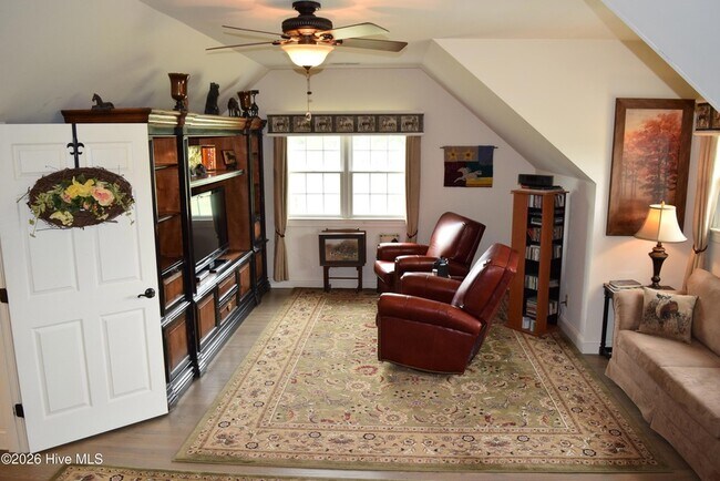 Building Photo - 245 Blue Valley Rd