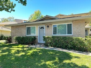 Building Photo - Beautiful and Remodeled 2 Bedroom 1 Bath ...