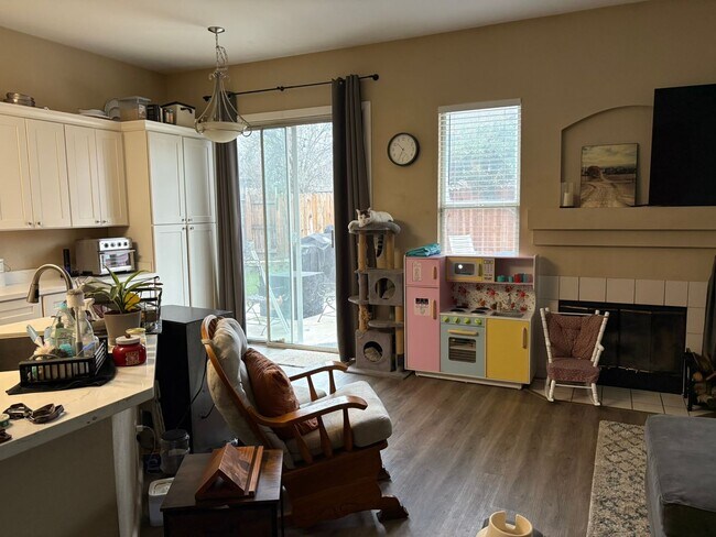 Building Photo - 2085 Galleon Dr