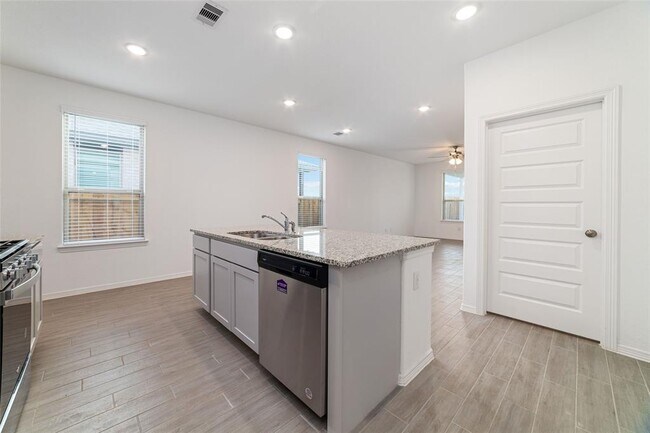 Building Photo - 23022 Bright Lgt Ln