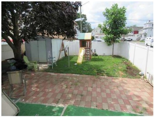 Building Photo - 75 Atlantic St