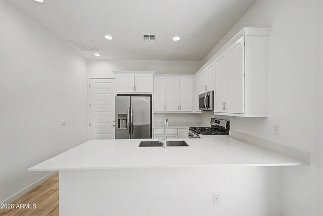 Building Photo - 7646 W Desert Spoon Dr