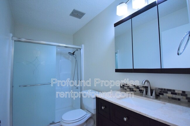 Building Photo - 421 N Hayden Bay Dr