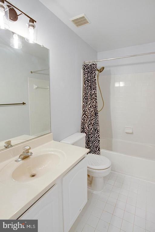 Building Photo - 938 Herons Run Ln