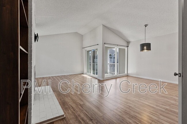 Building Photo - 3424 S Locust St