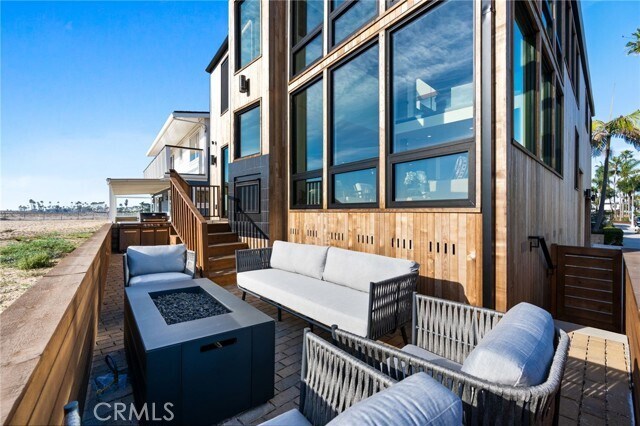 Building Photo - 1412 E Oceanfront