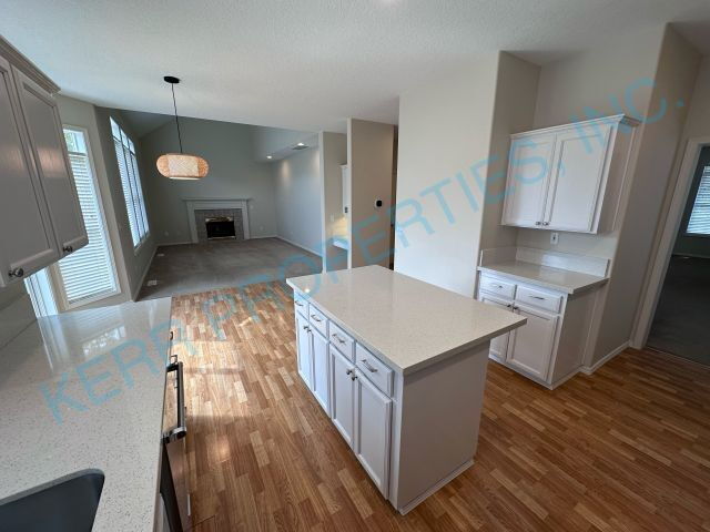 Building Photo - Charming Clackamas Retreat: Spacious 3-Bed...