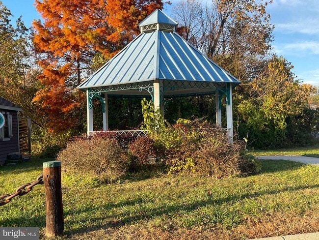 Building Photo - 417 Kemper Rd