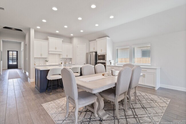 Building Photo - 149 Red Oak