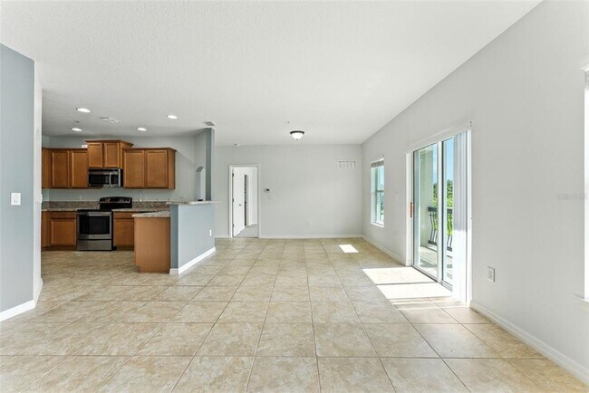 Building Photo - 6524 S Goldenrod Rd