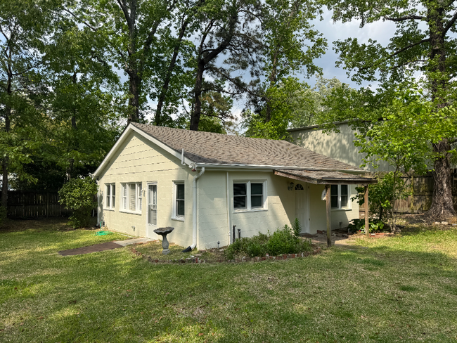 Primary Photo - 1834 Belgrade Ave