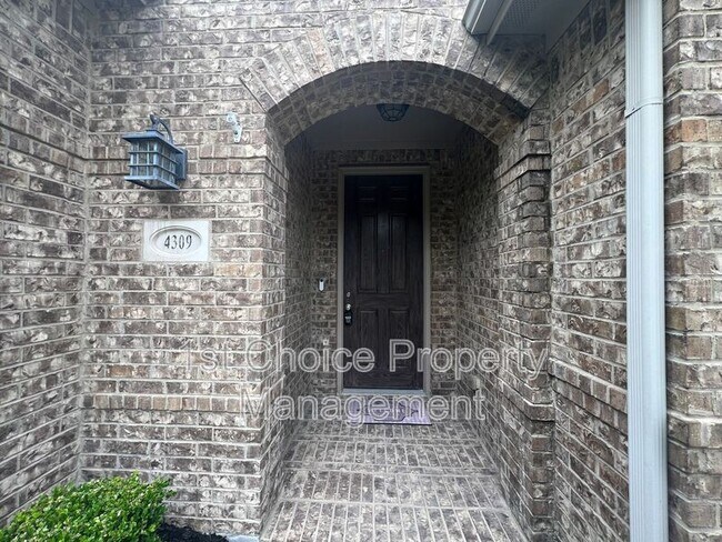 Building Photo - 4309 Bewley Dr