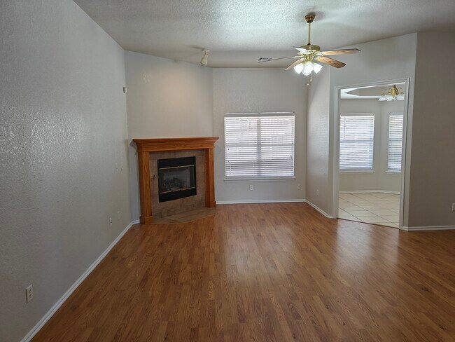 Building Photo - 809 Regiment Way