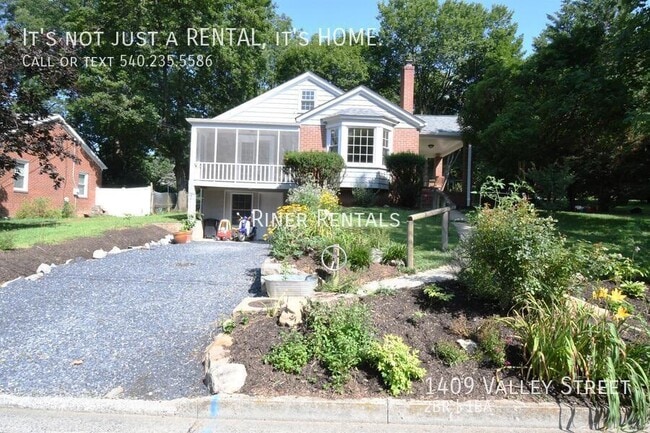Building Photo - 1409 Valley St