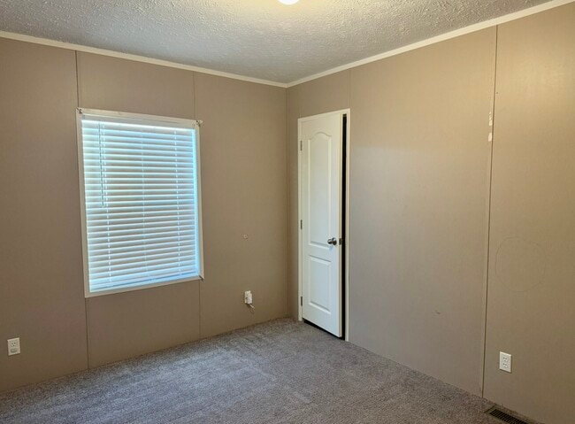 Building Photo - 459 Mason Hill Ln