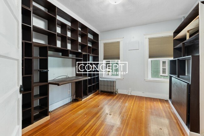 Building Photo - 46 Bromfield Rd