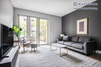 Building Photo - 555 San Antonio Rd