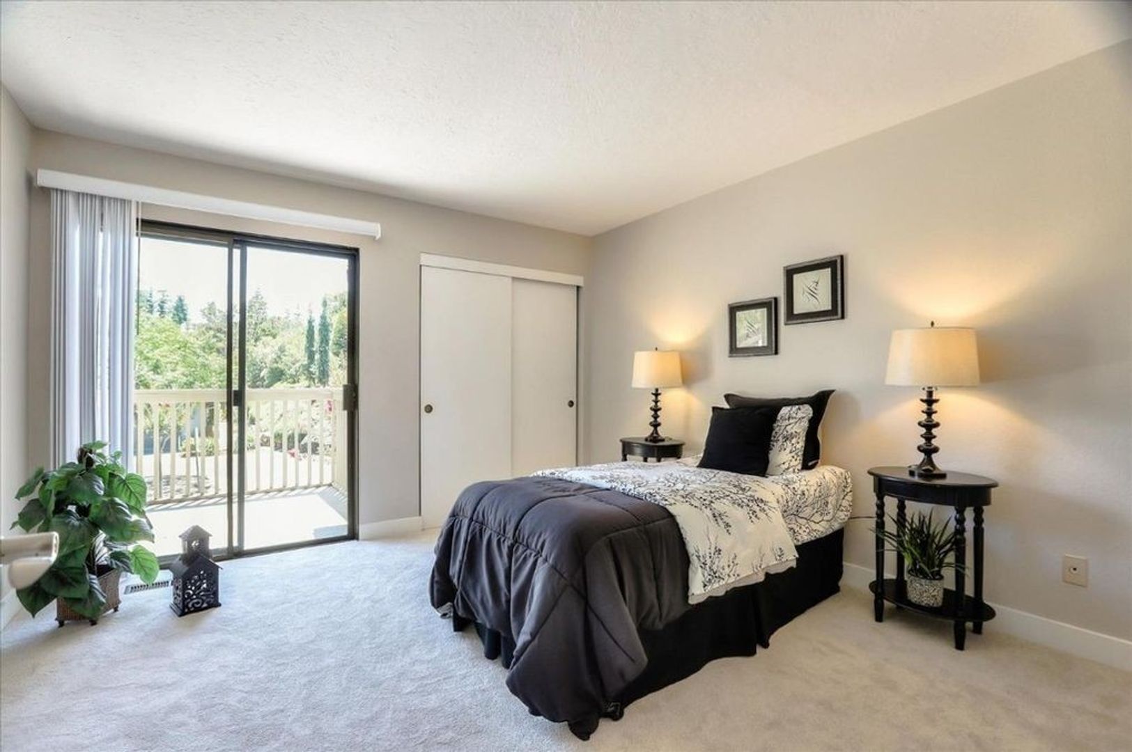 Building Photo - 218 Altura Vista