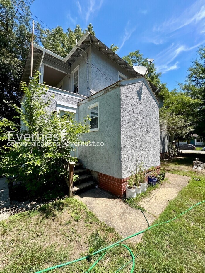 Building Photo - 3114 Barton Ave