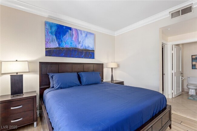 Building Photo - 260 E Flamingo Rd