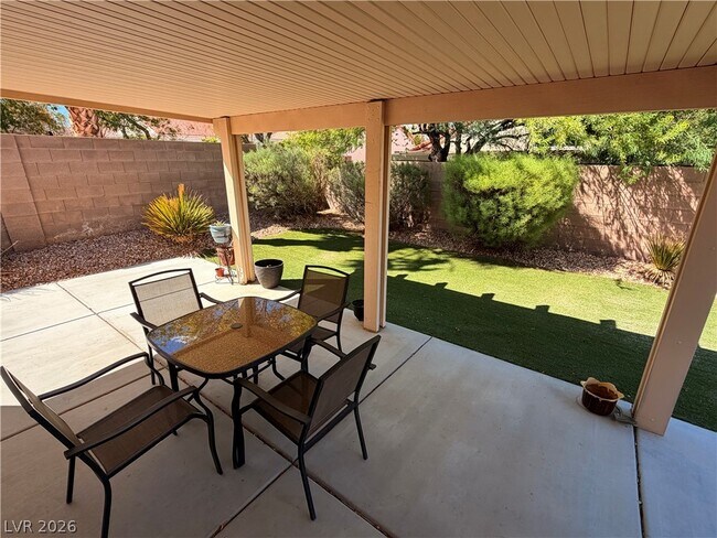 Building Photo - 7914 Villa Pintura Ave