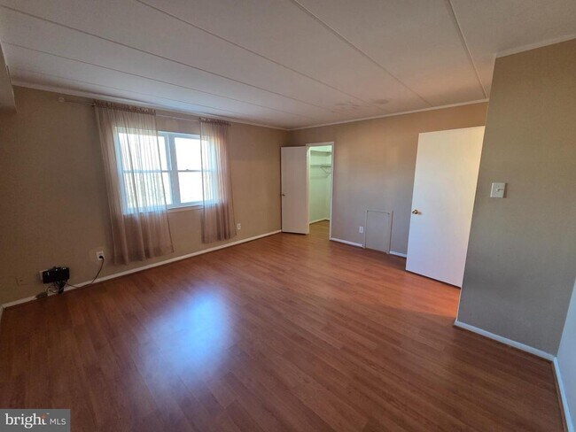 Building Photo - 809 Red Lion Rd