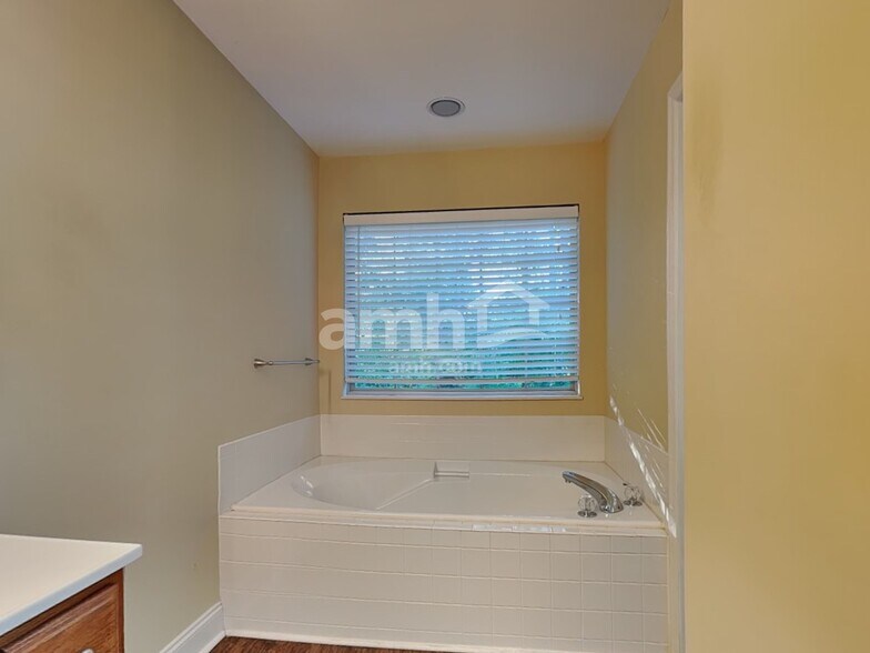 Building Photo - 1582 Cider Ln