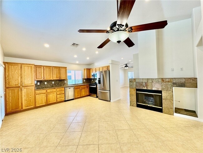 Building Photo - 1437 Waterton Dr