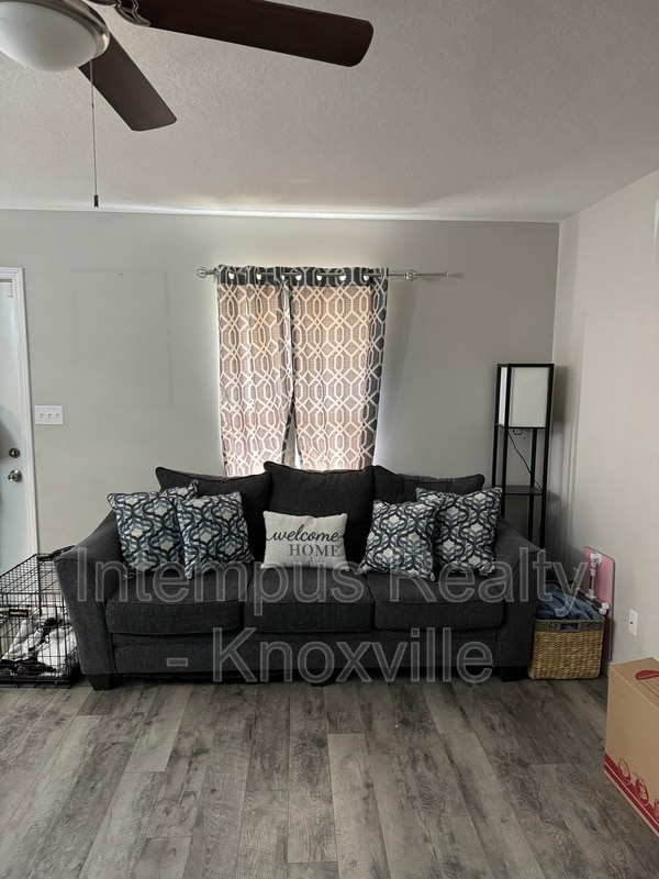 Building Photo - 2419 E Glenwood Ave