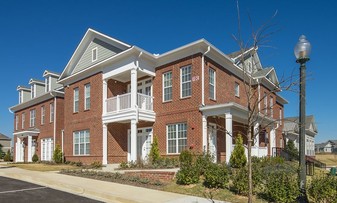 Building Photo - The Signature At Schilling Farms